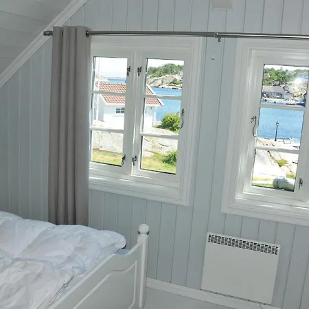 Ferienhaus Stunning In Flekkeroy With Kitchen Movik (Vest-Agder)
